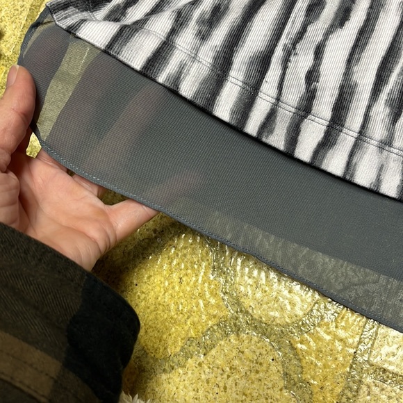 EUC Vera Wang long top - Picture 8 of 15